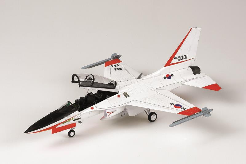 Academy 1/48 ROKAF T50
