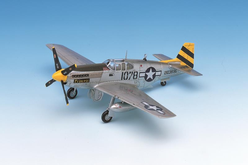 Academy 1/72 P-51C - Click Image to Close