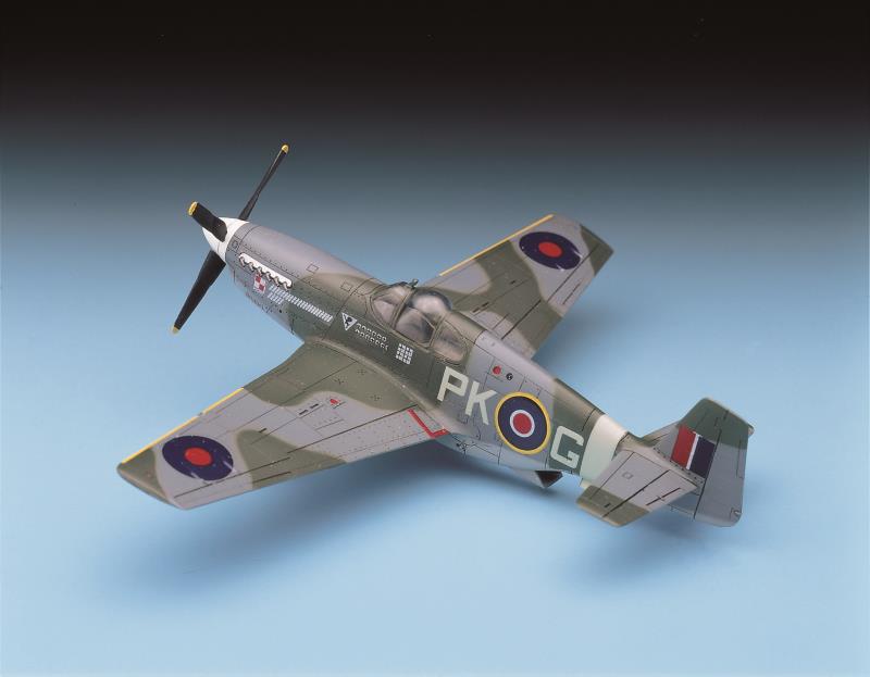 Academy 1/72 P-51B - Click Image to Close