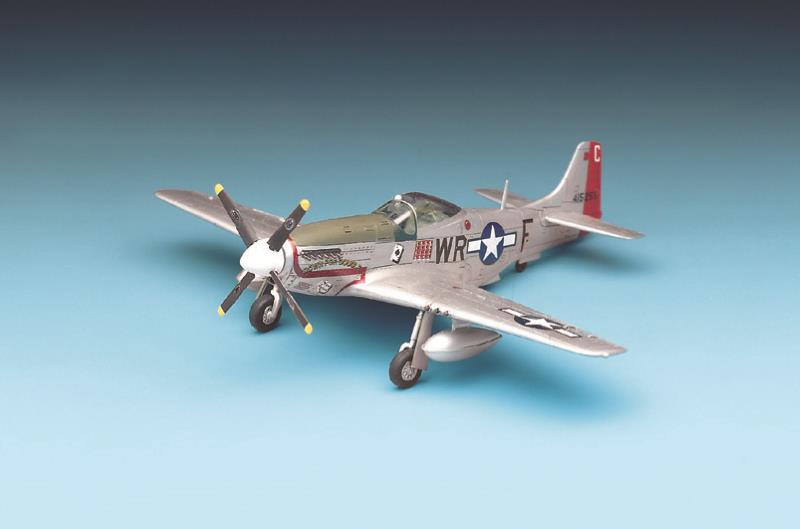 Academy 1/72 P-51D