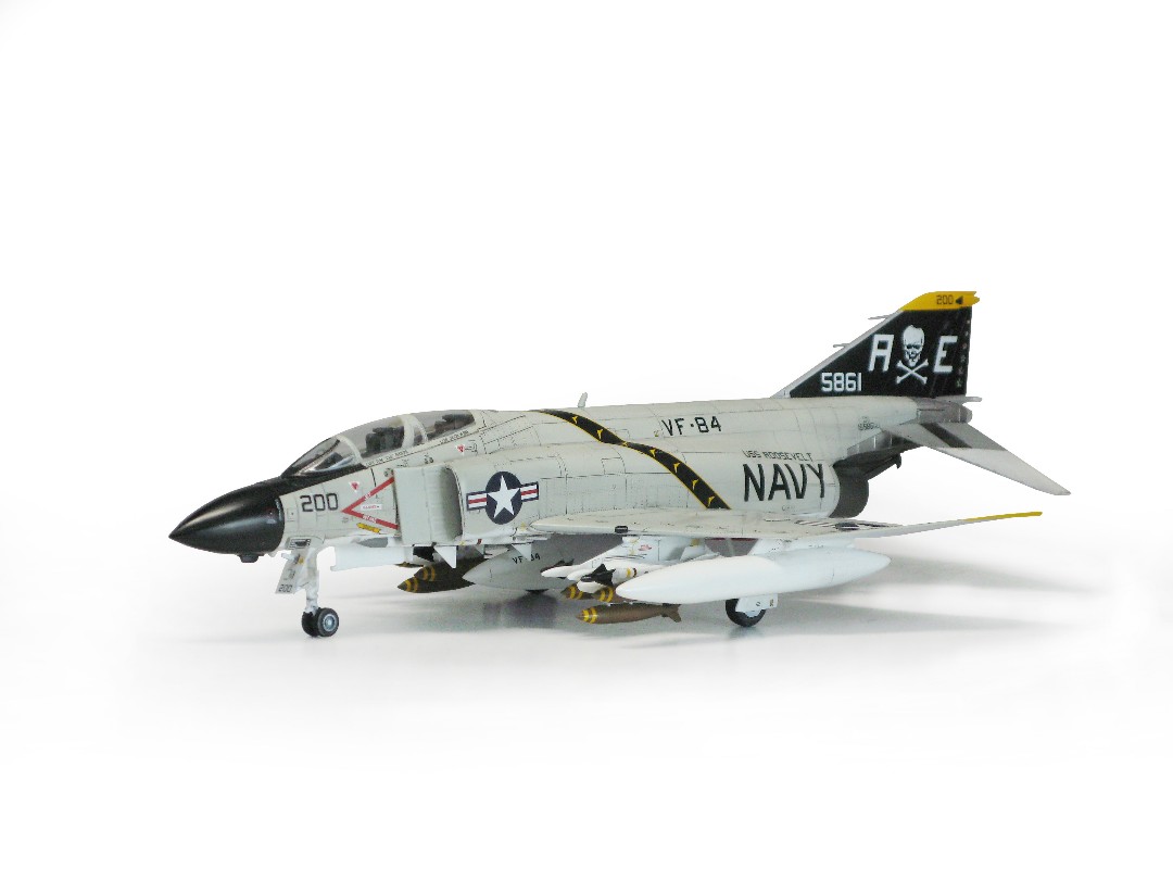 Academy 1/72 USN F-4J "VF-84 Jolly Rogers"