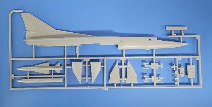 Academy 1/144 Russian Air Force Tu-22M3 Backfire C - Click Image to Close