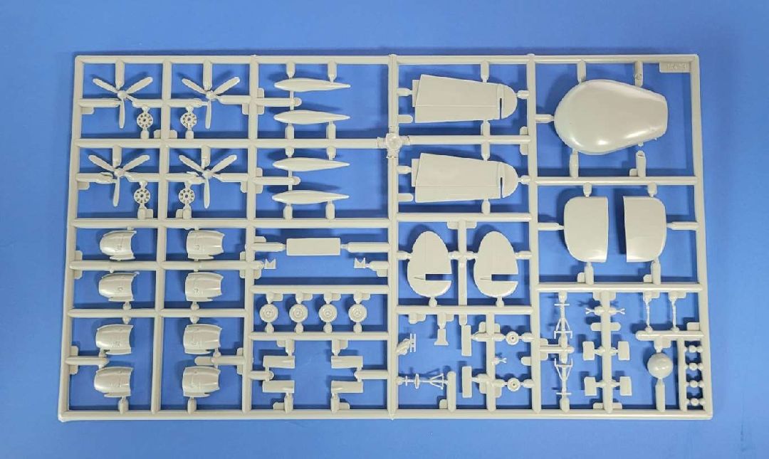 Academy 1/144 USAF EC-121 Warning Star from Minicraft tooling