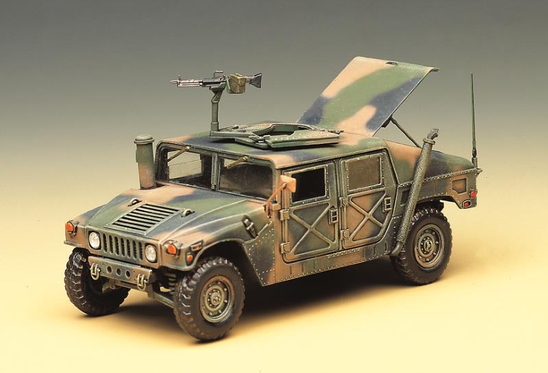 Academy 1/35 M-1025 ARMORED CARRIER - Click Image to Close