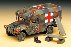 Academy 1/35 M997 Maxi Ambulance