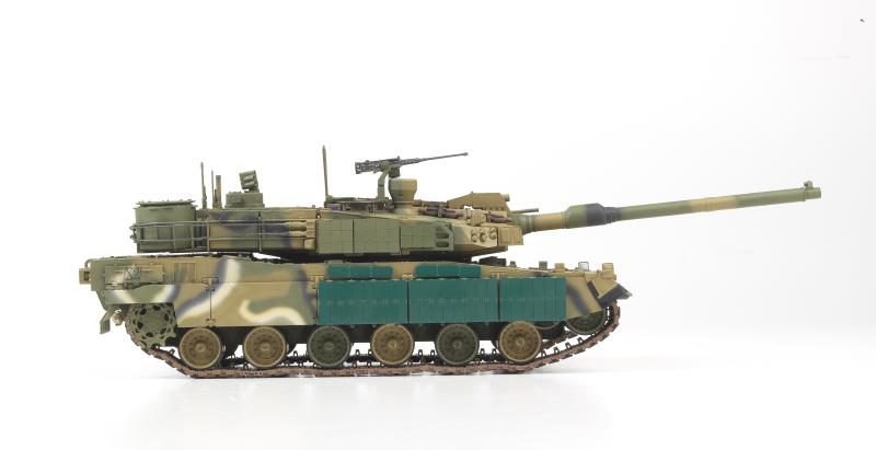Academy 1/35 ROK ARMY K2 BLACK PANTHER - Click Image to Close