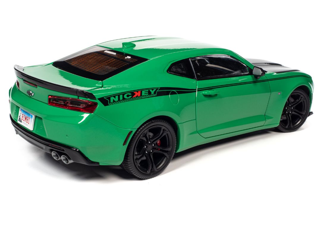 American Muscle 1/18 2017 Chevrolet Camaro SS - Krypton Green