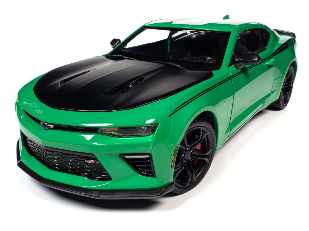 American Muscle 1/18 2017 Chevrolet Camaro SS - Krypton Green