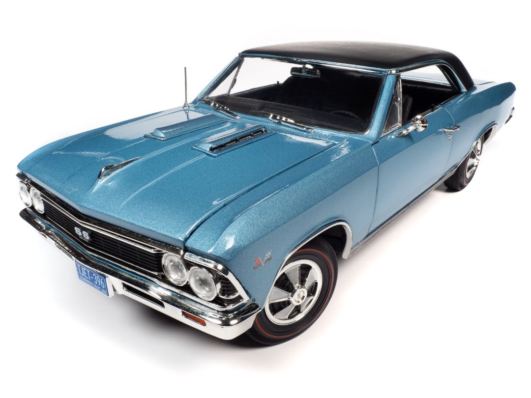 American Muscle 1/18 1966 Chevrolet Chevelle SS 396 Hardtop - Light Blue