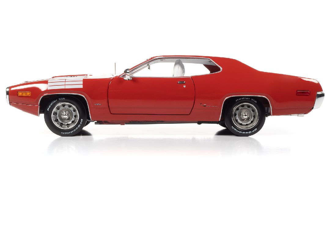 American Muscle 1/18 1972 Plymouth Road Runner (Class of 1972) - Click Image to Close