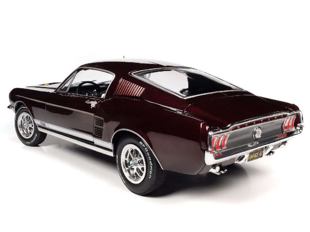 American Muscle 1/18 1967 Ford Mustang 2+2 GT - Vintage Burgundy