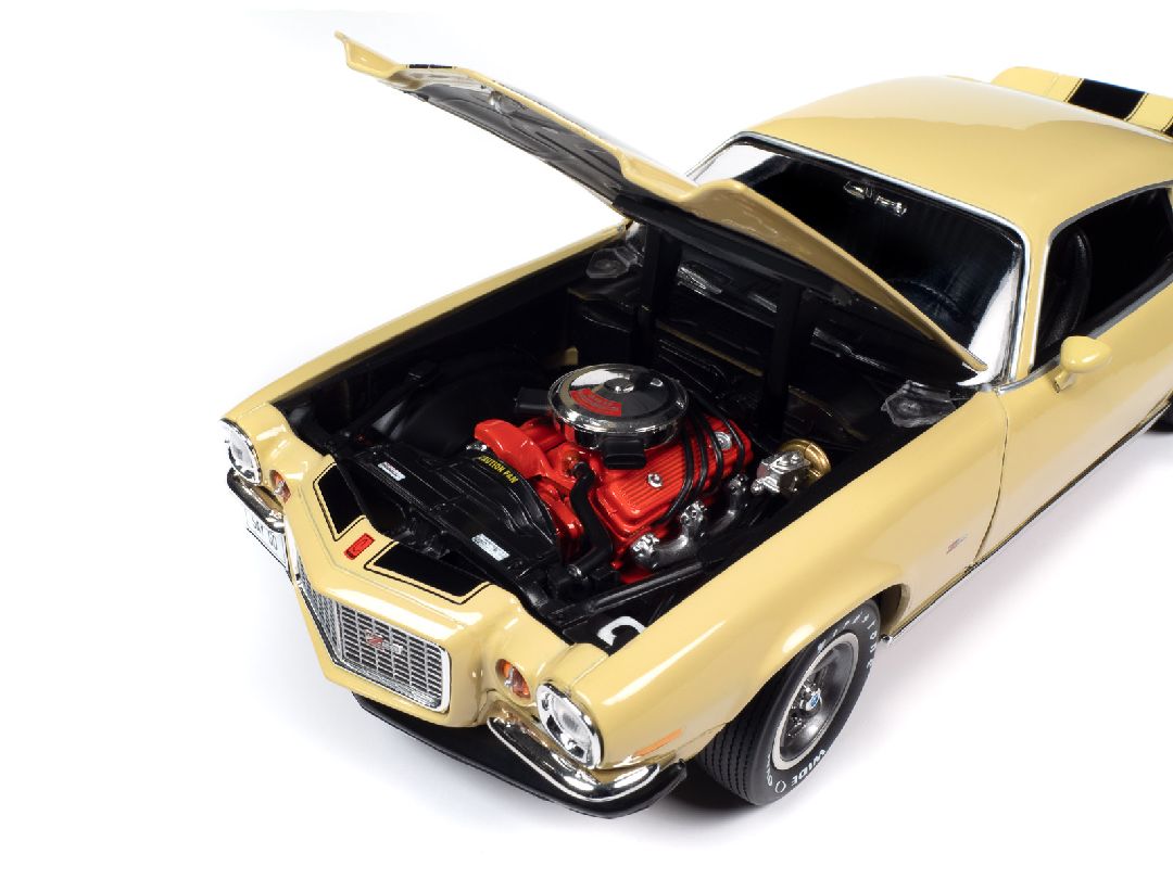 American Muscle 1/18 1972 Chevrolet Camaro Z/28 RS -Cream Yellow - Click Image to Close