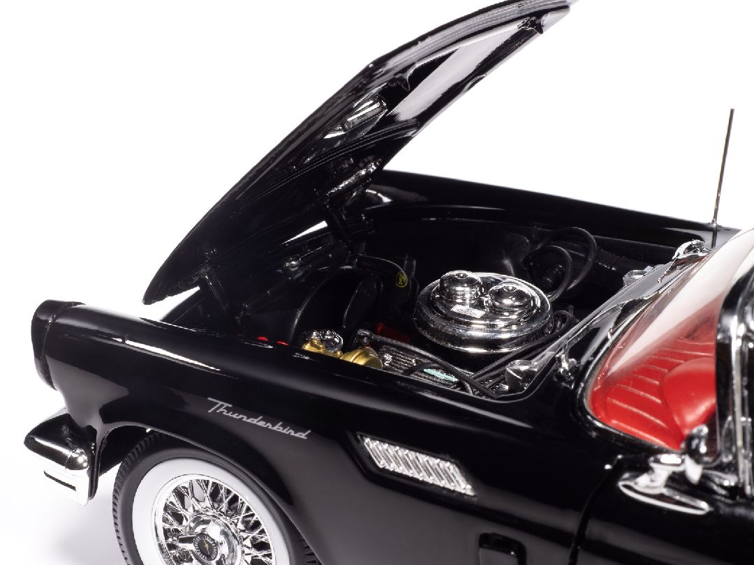 American Muscle 1/18 1957 Ford Thunderbird Roadster