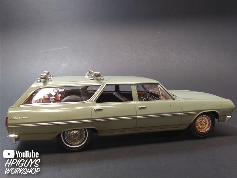 AMT 1965 Chevelle "Surf Wagon" 1/25 Model Kit (Level 2)