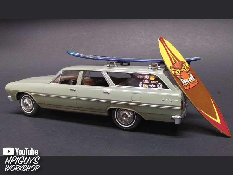 AMT 1965 Chevelle "Surf Wagon" 1/25 Model Kit (Level 2)