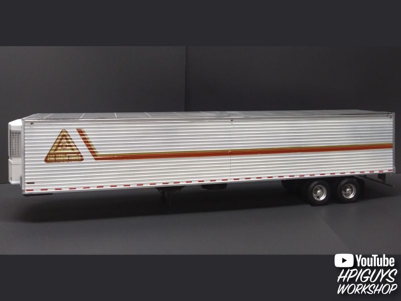 AMT Reefer Semi Trailer 1/24 Model Kit (Level 3)