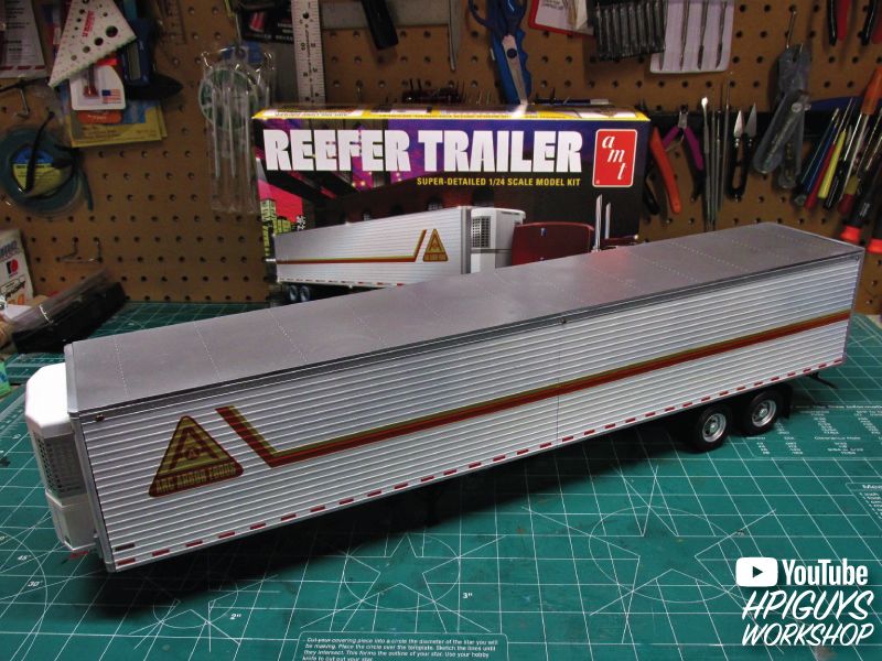 AMT Reefer Semi Trailer 1/24 Model Kit (Level 3) - Click Image to Close