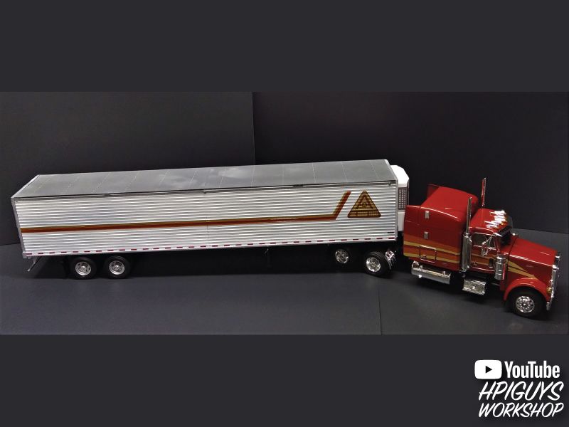 AMT Reefer Semi Trailer 1/24 Model Kit (Level 3)