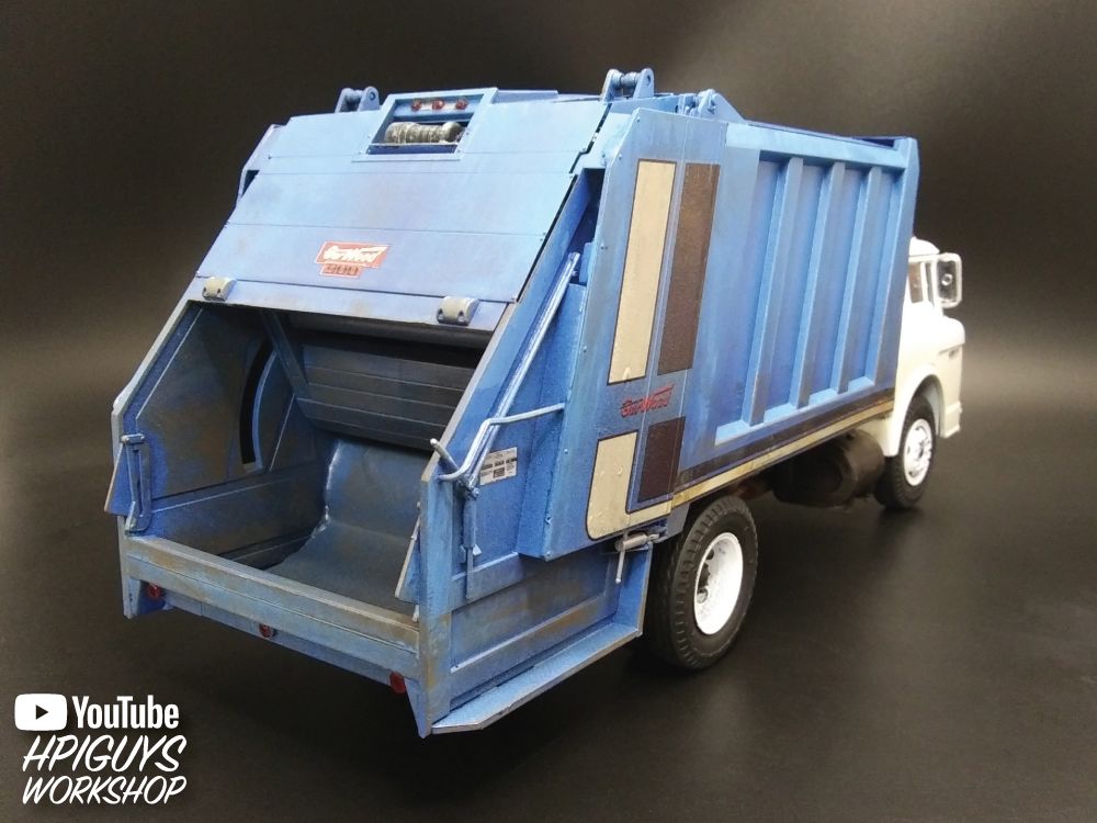 AMT Ford C-900 Gar Wood Load Packer Garbage Truck 1/25 Model Kit - Click Image to Close