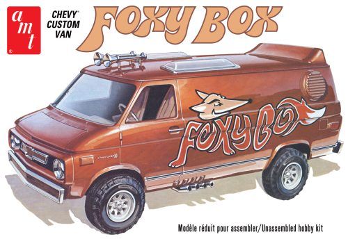 AMT 1975 Chevy Van "Foxy Box" 1/25 Model Kit (Level 2)