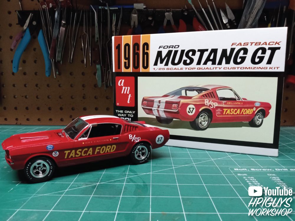 AMT 1966 Ford Mustang Fastback 2+2 1/25 Model Kit (Level 2) - Click Image to Close