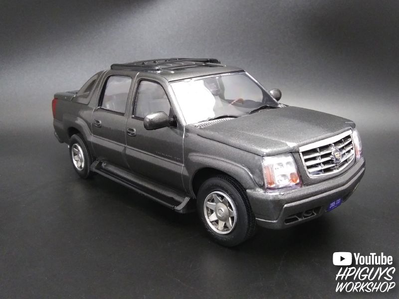 AMT 1/25 Scale 2005 Cadillac Escalade EXT - Click Image to Close