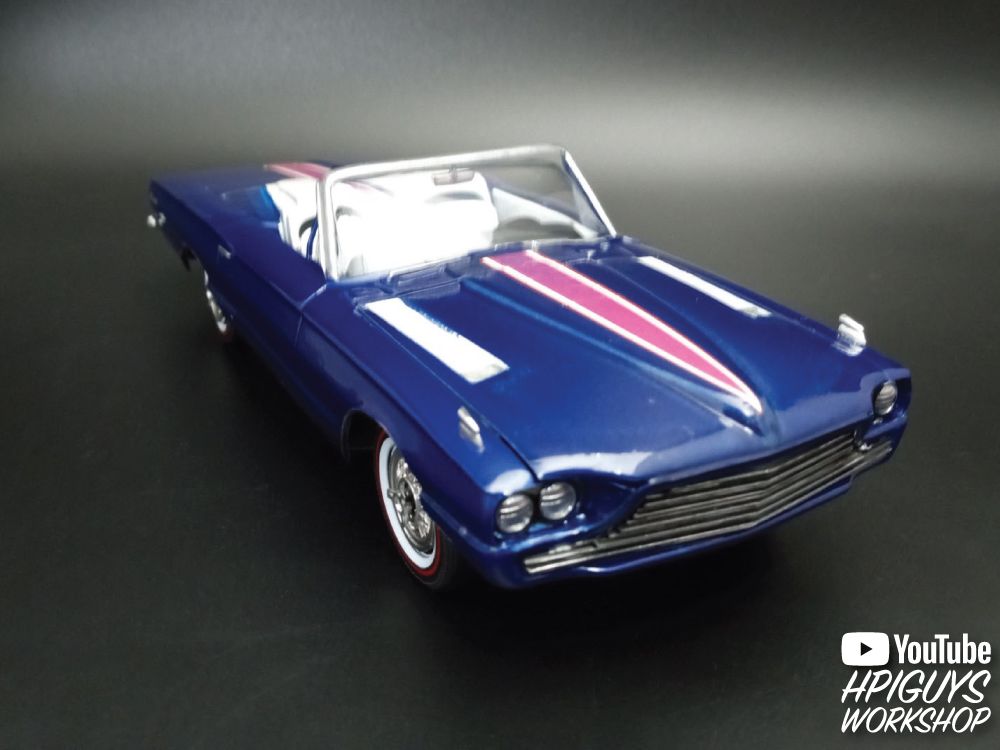 AMT 1966 Ford Thunderbird Hardtop/Convertible 1/25 Model Kit