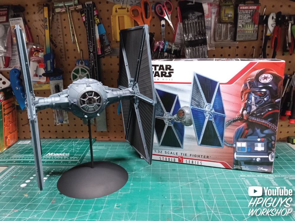 AMT 1/32 Star Wars: A New Hope TIE Fighter Model Kit (Level 2)