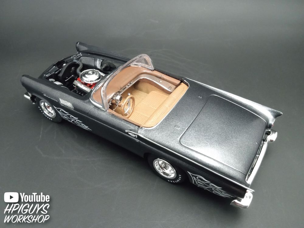 AMT 1/25 1957 Ford Thunderbird