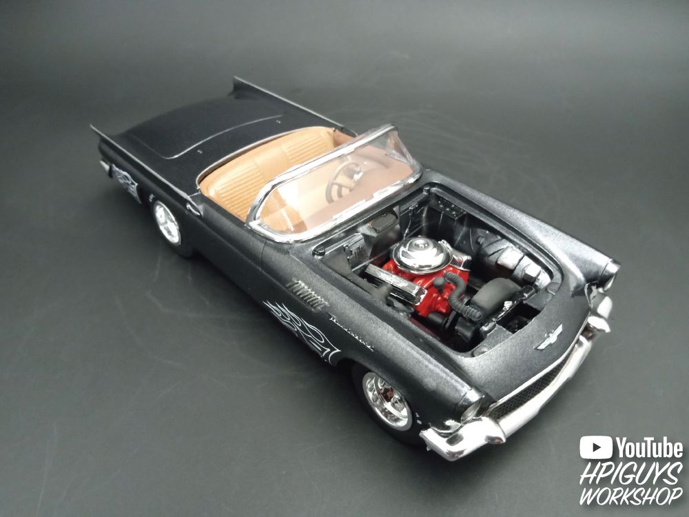 AMT 1/25 1957 Ford Thunderbird