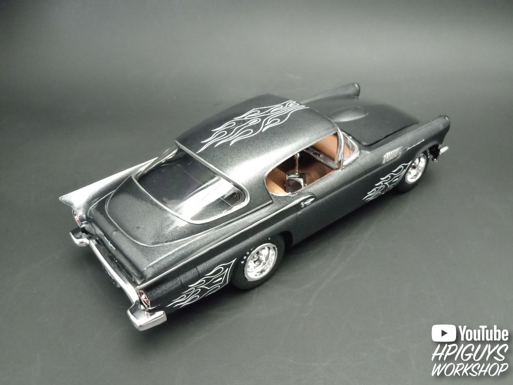 AMT 1/25 1957 Ford Thunderbird