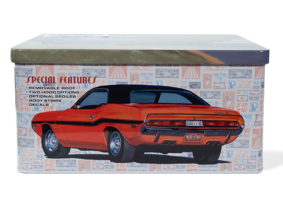 AMT 1/25 1970 Dodge Challenger USPS