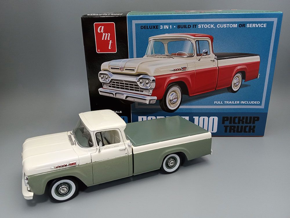 AMT 1/25 1960 Ford F-100 Pickup With Trailer (New Tooling) - Click Image to Close