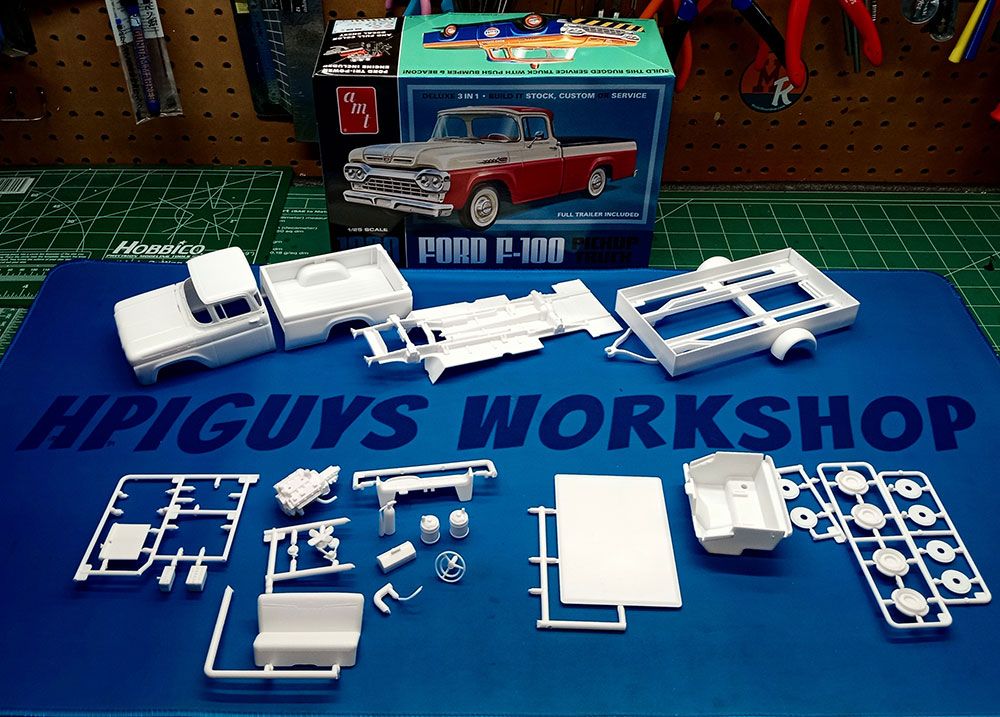 AMT 1/25 1960 Ford F-100 Pickup With Trailer (New Tooling) - Click Image to Close