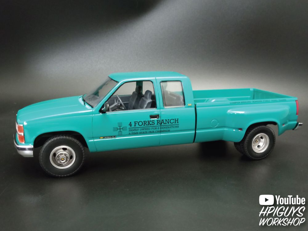 AMT 1/25 1996 Chevrolet C-3500 Dually Pickup Easy Build