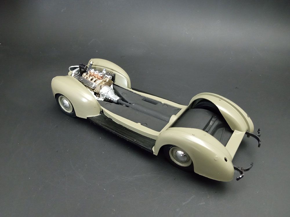 AMT 1/25 1939 Ford Sedan Street Rod Series Model Kit - Click Image to Close