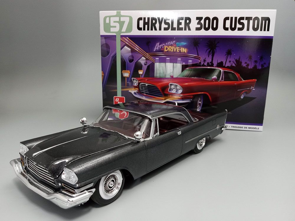 AMT 1/25 1957 Chrysler 300 Custom Version - Click Image to Close