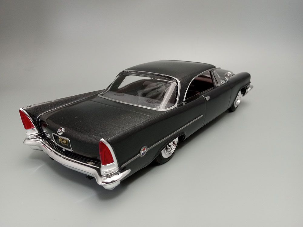 AMT 1/25 1957 Chrysler 300 Custom Version - Click Image to Close