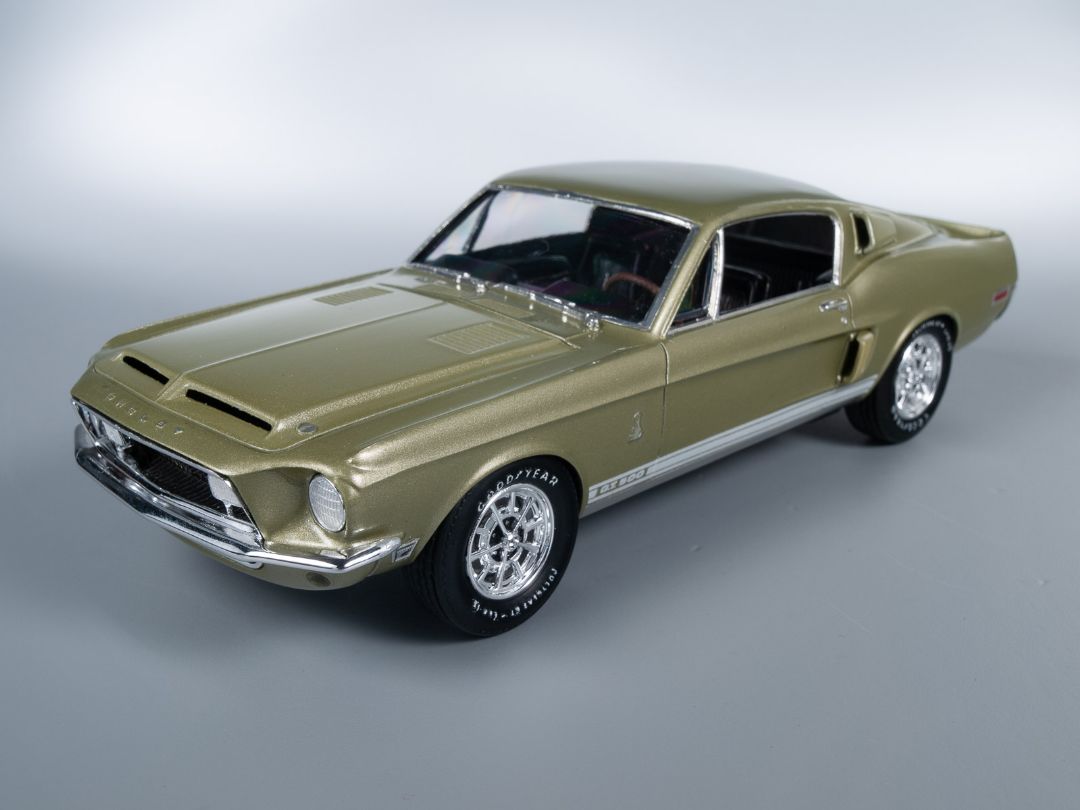 AMT 1968 Shelby GT-500 1/25 Model Kit (Level 3) - Click Image to Close