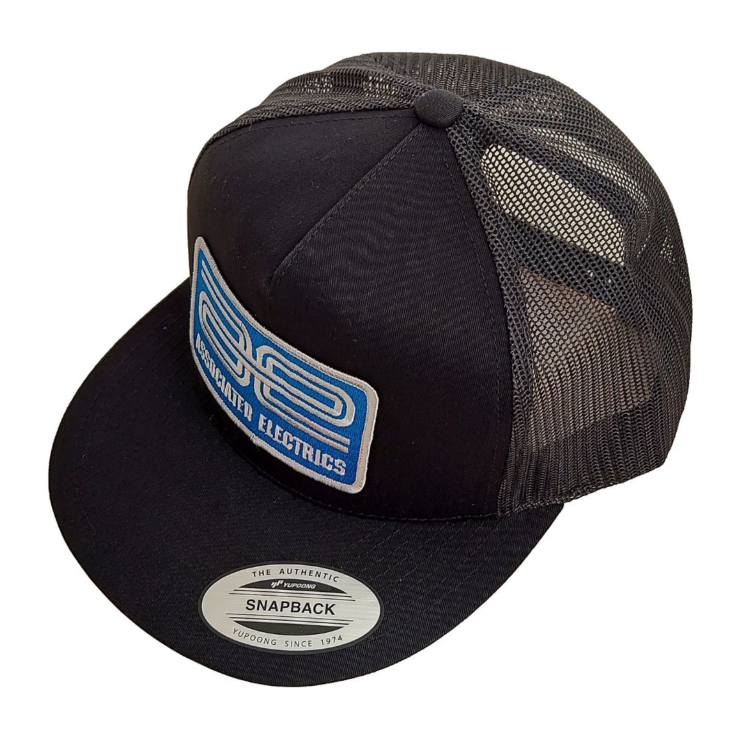 Team Associated AE Logo Trucker Hat, flat bill, black - Click Image to Close