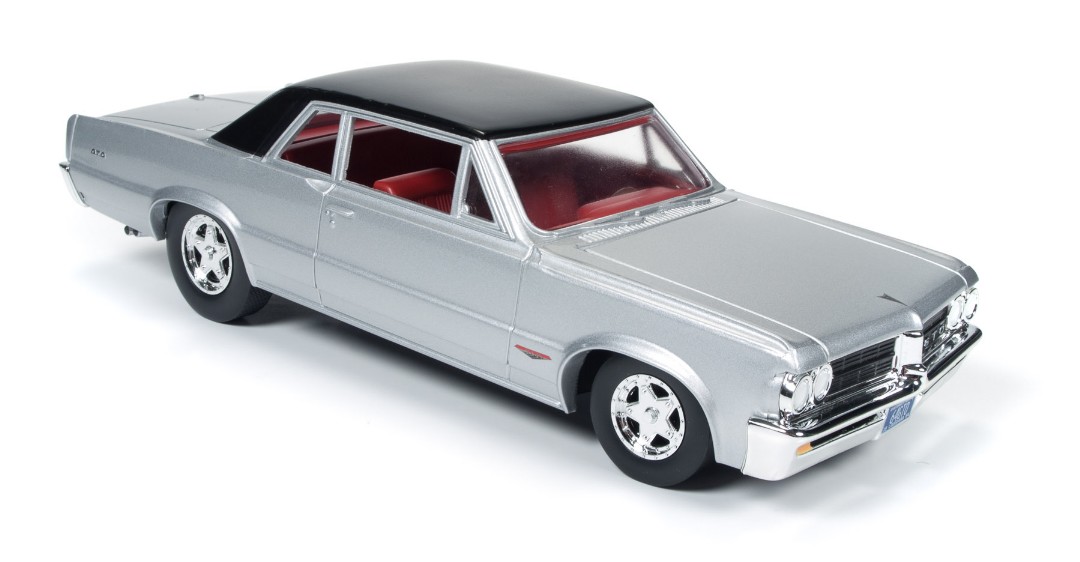 Auto World 1/24 1964 Pontiac GTO