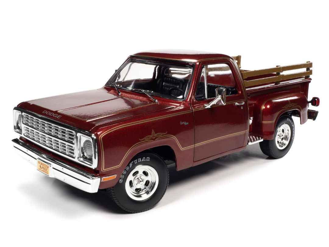 Auto World 1/18 1979 Dodge D100 Stepside Warlock II