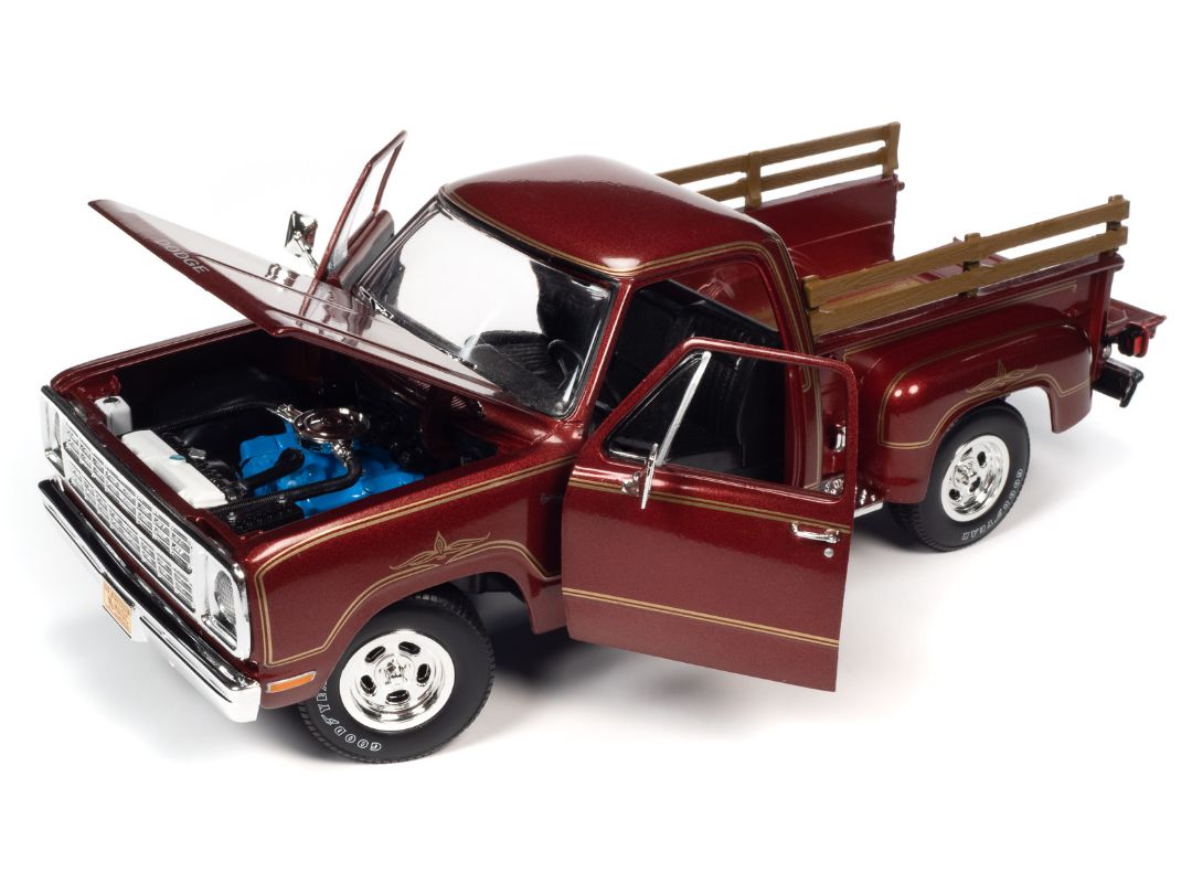 Auto World 1/18 1979 Dodge D100 Stepside Warlock II