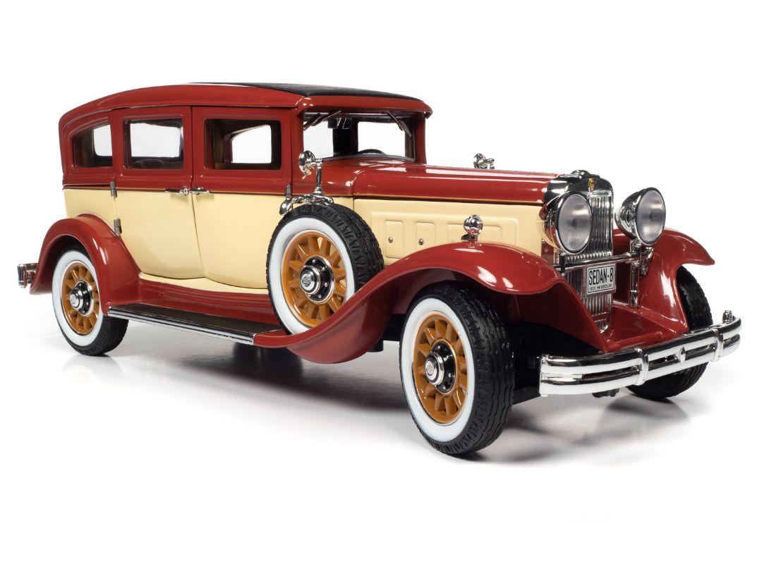 Auto World 1/18 1931 Peerless Master 8 Sedan - Maroon & Cream