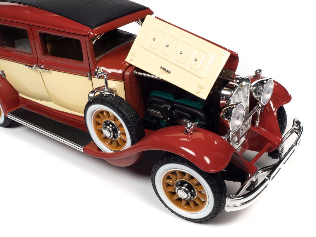 Auto World 1/18 1931 Peerless Master 8 Sedan - Maroon & Cream