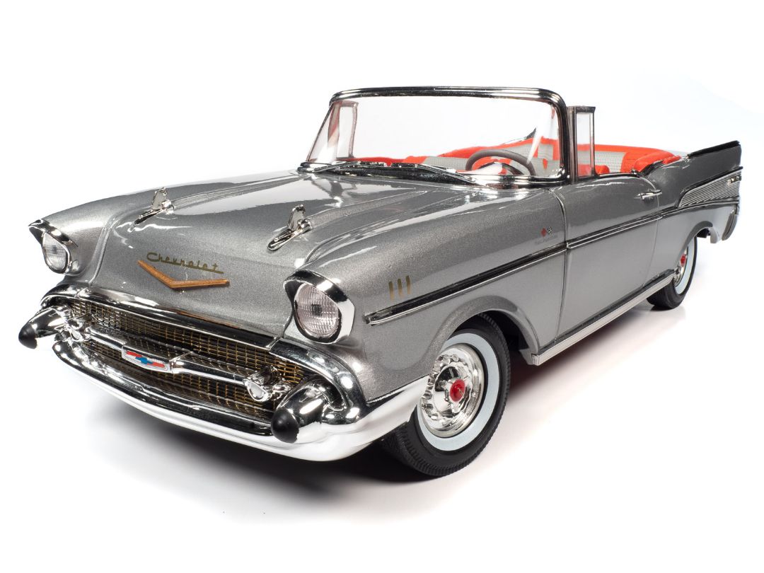 Auto World 1/18 1957 Chevrolet Bel Air Convertible