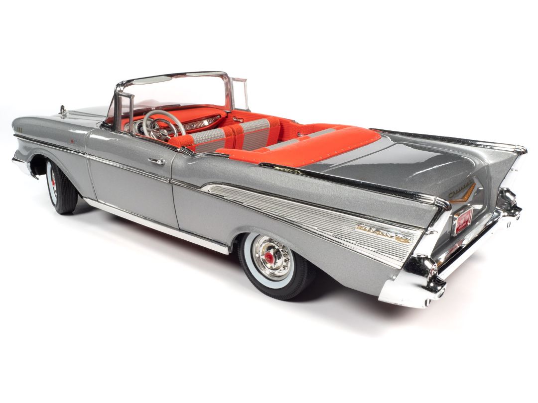 Auto World 1/18 1957 Chevrolet Bel Air Convertible