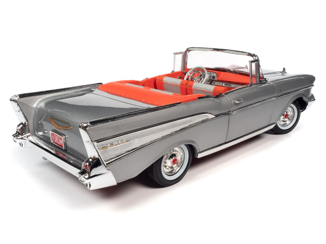 Auto World 1/18 1957 Chevrolet Bel Air Convertible