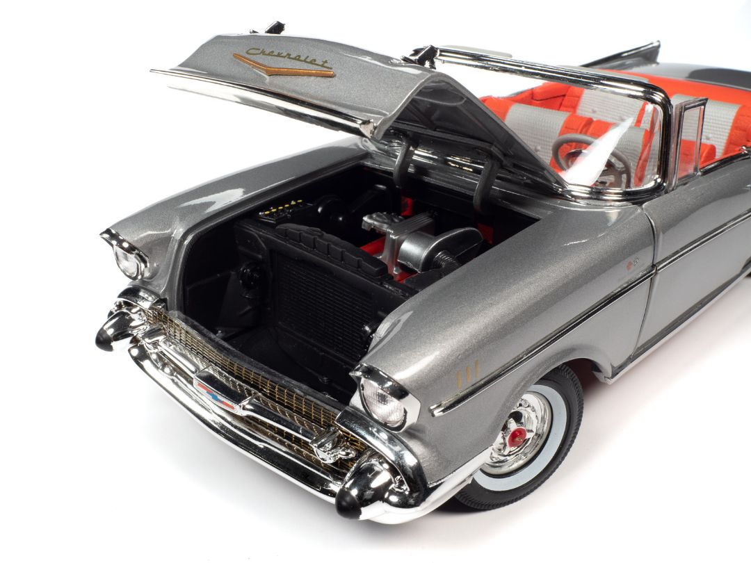 Auto World 1/18 1957 Chevrolet Bel Air Convertible