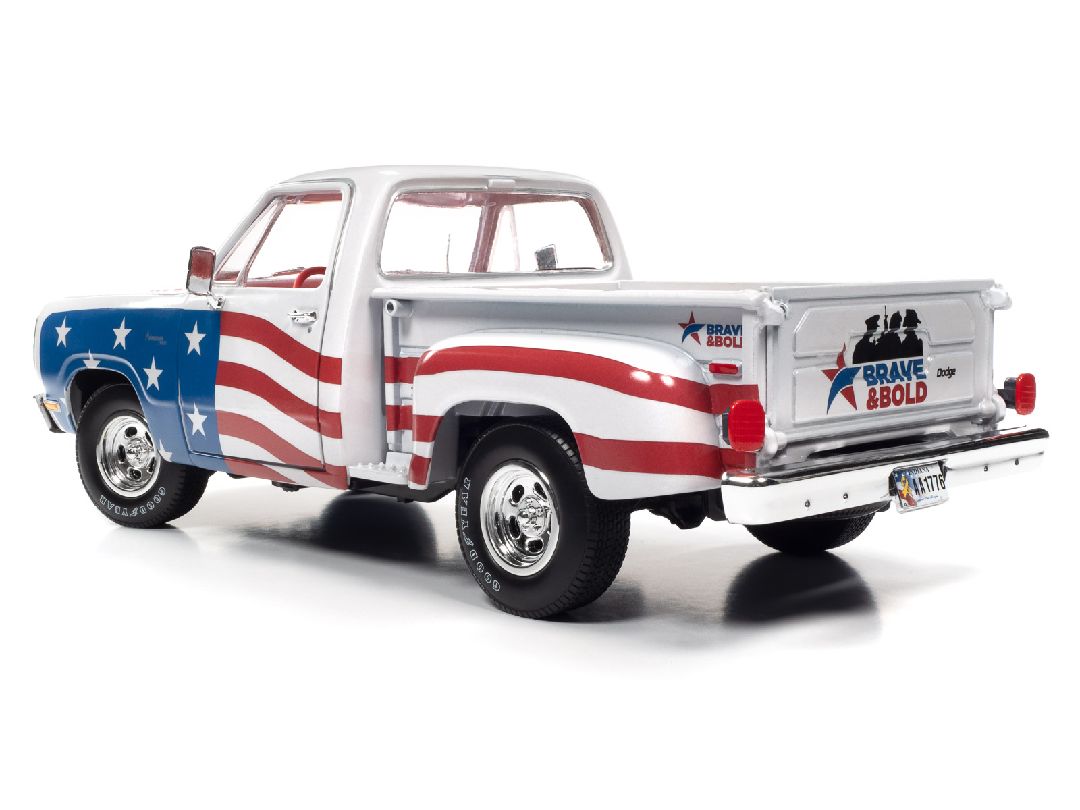 Auto World 1/18 1980 Dodge Stepside Patriotic Pickup